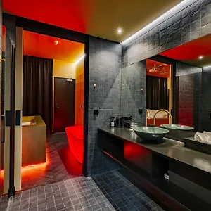 Supper Hotel
